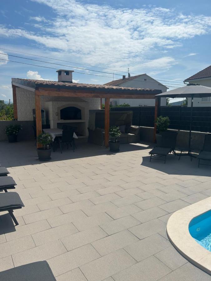 Villa Apartment Aa 2 Трогир Екстериор снимка
