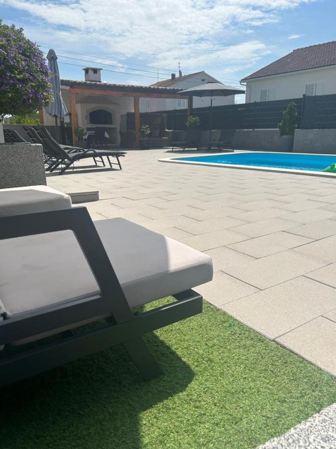 Villa Apartment Aa 2 Трогир Екстериор снимка