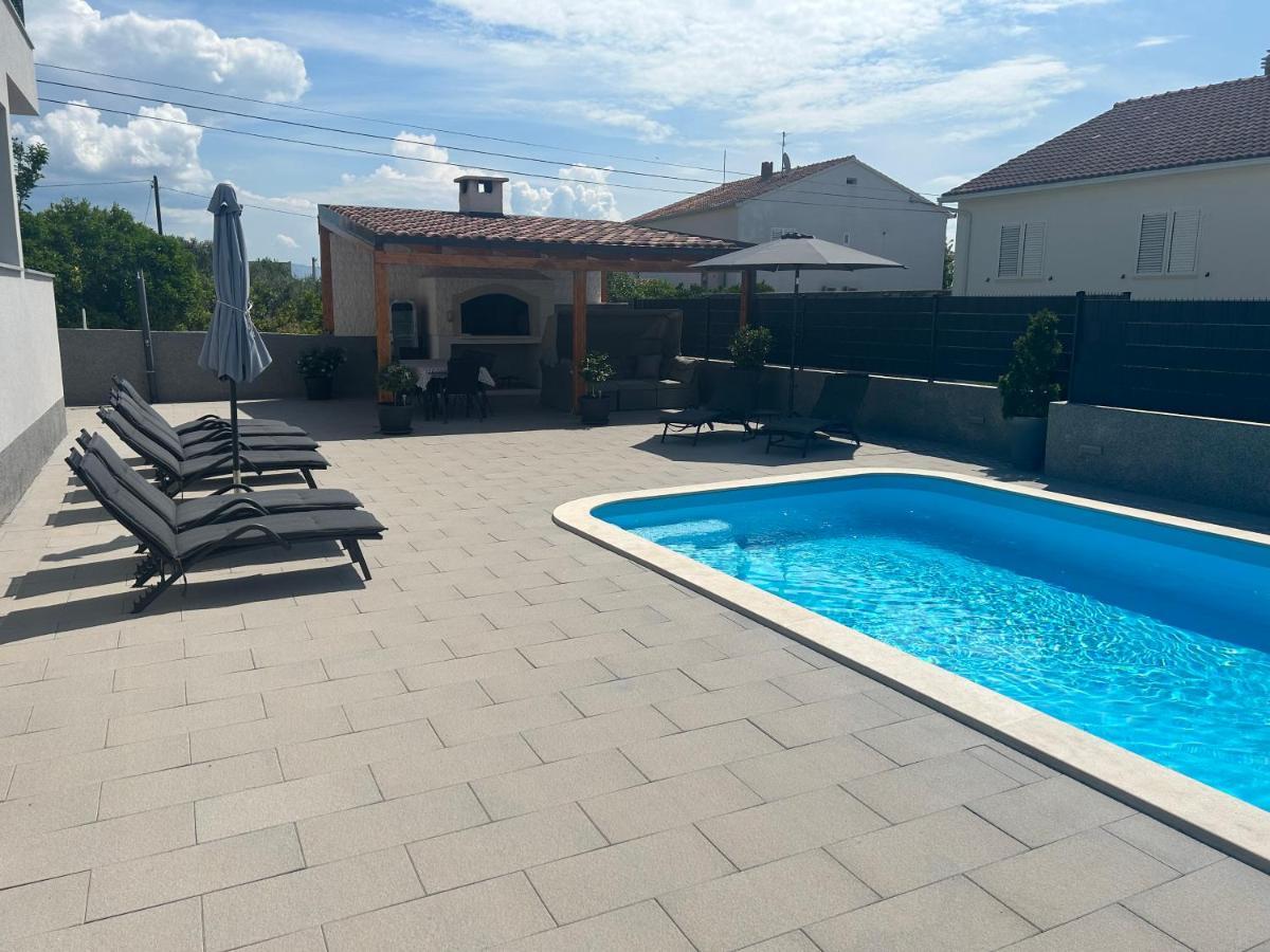 Villa Apartment Aa 2 Трогир Екстериор снимка