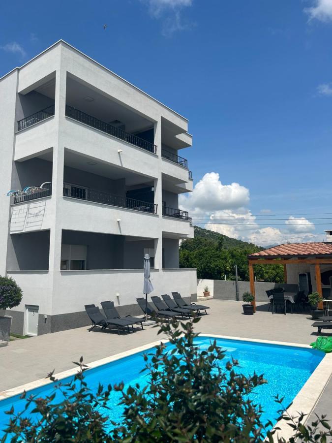 Villa Apartment Aa 2 Трогир Екстериор снимка
