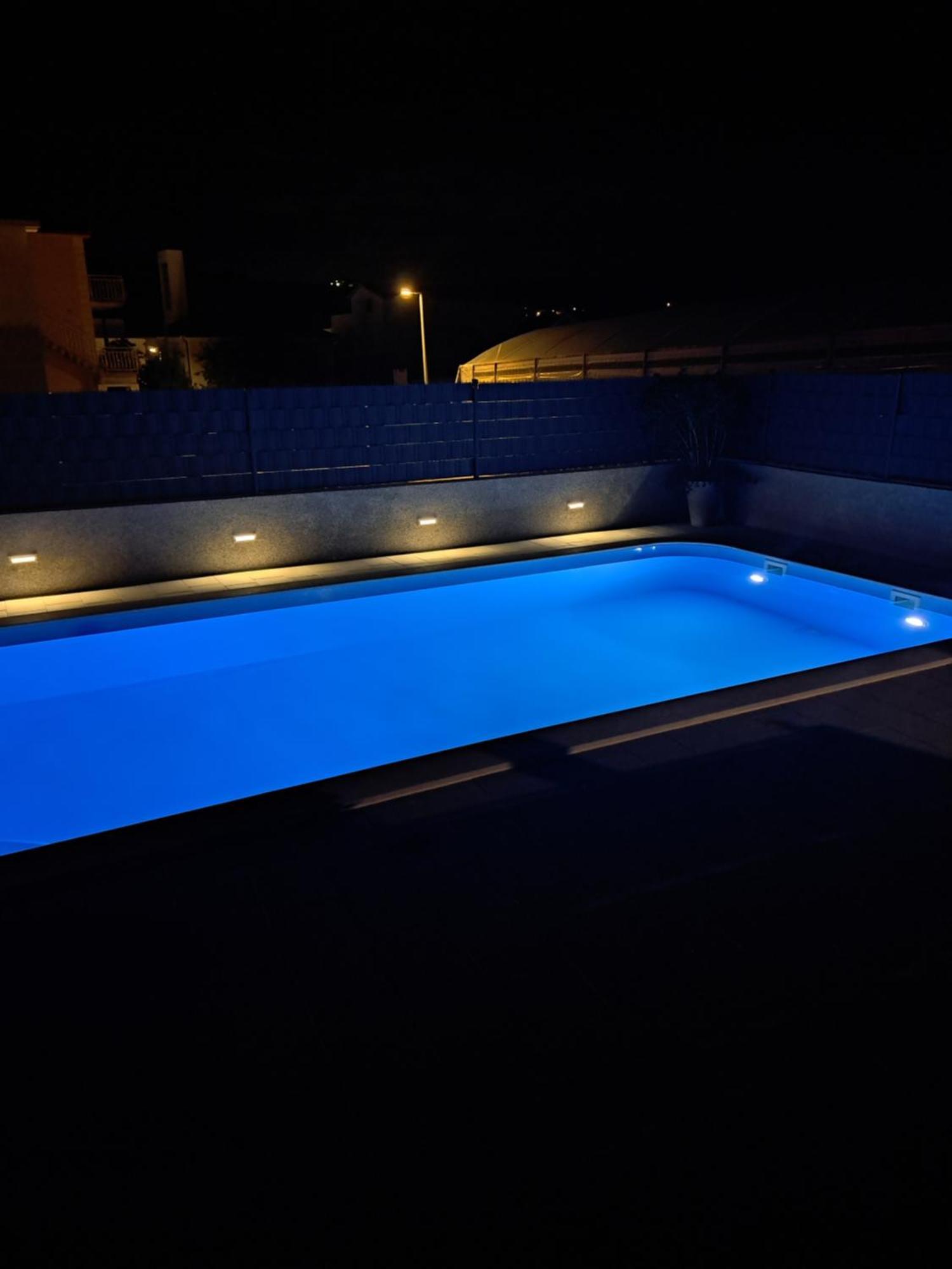 Villa Apartment Aa 2 Трогир Екстериор снимка