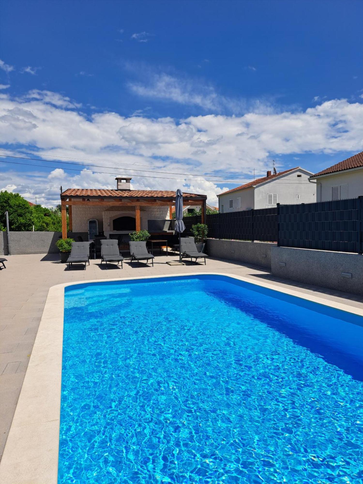 Villa Apartment Aa 2 Трогир Екстериор снимка