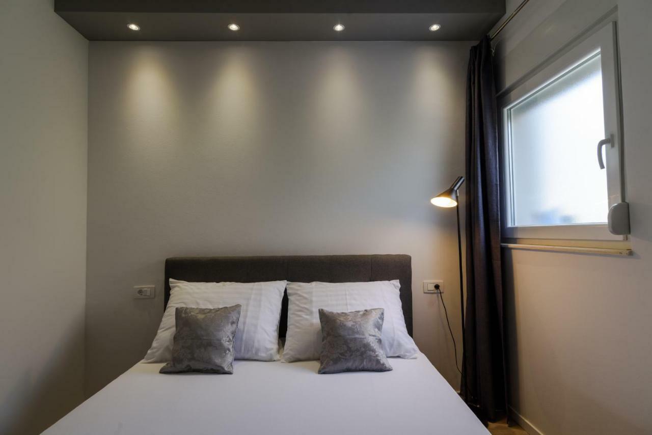Villa Apartment Aa 2 Трогир Екстериор снимка